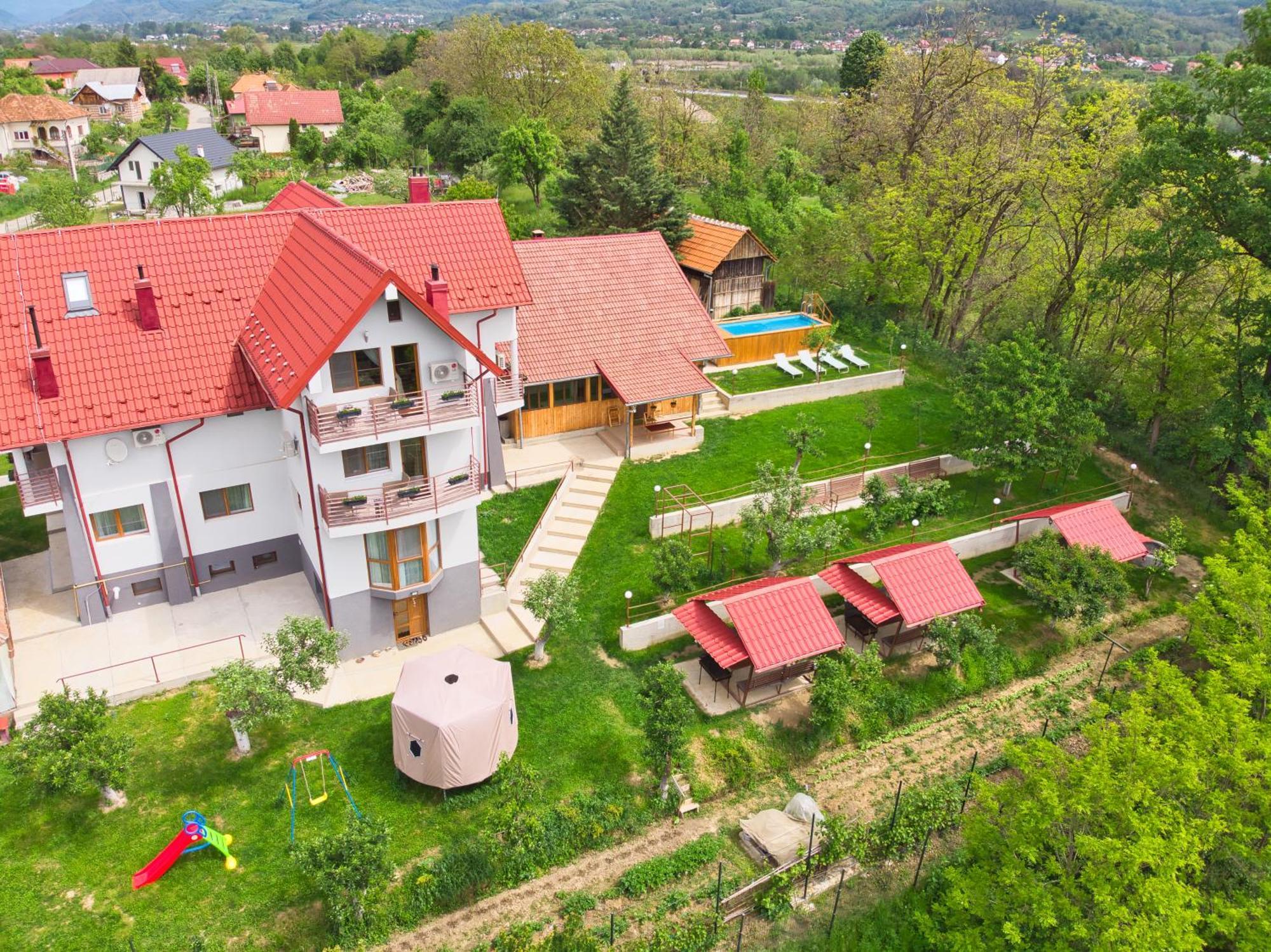 Perla Argesului, Ciubar, Piscina, Lift, Gratar, Cabana, Pensiuni, Hotel Cazare Transfagarasan Curtea De Arges Albestii de Arges Extérieur photo