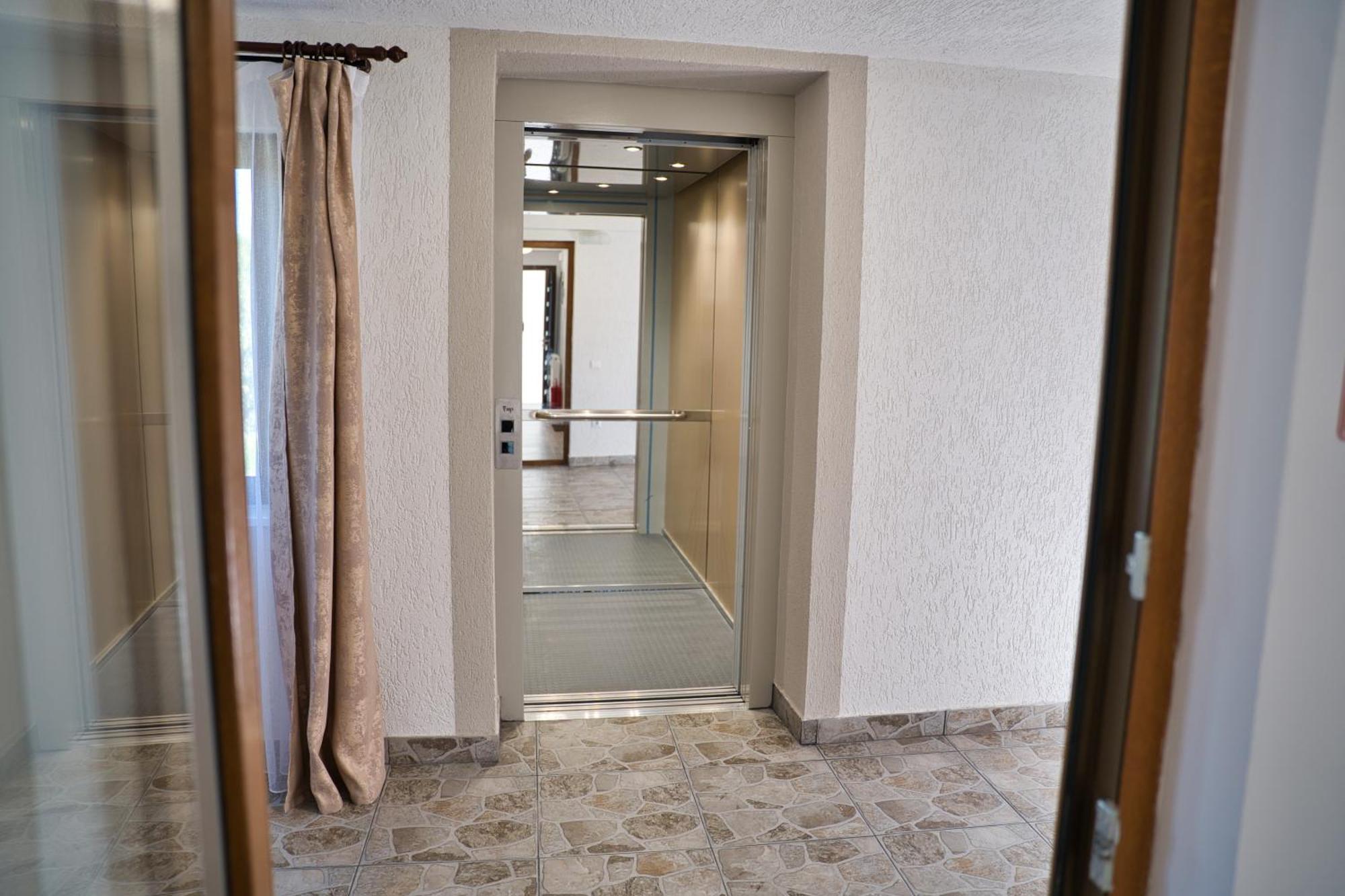 Perla Argesului, Ciubar, Piscina, Lift, Gratar, Cabana, Pensiuni, Hotel Cazare Transfagarasan Curtea De Arges Albestii de Arges Extérieur photo
