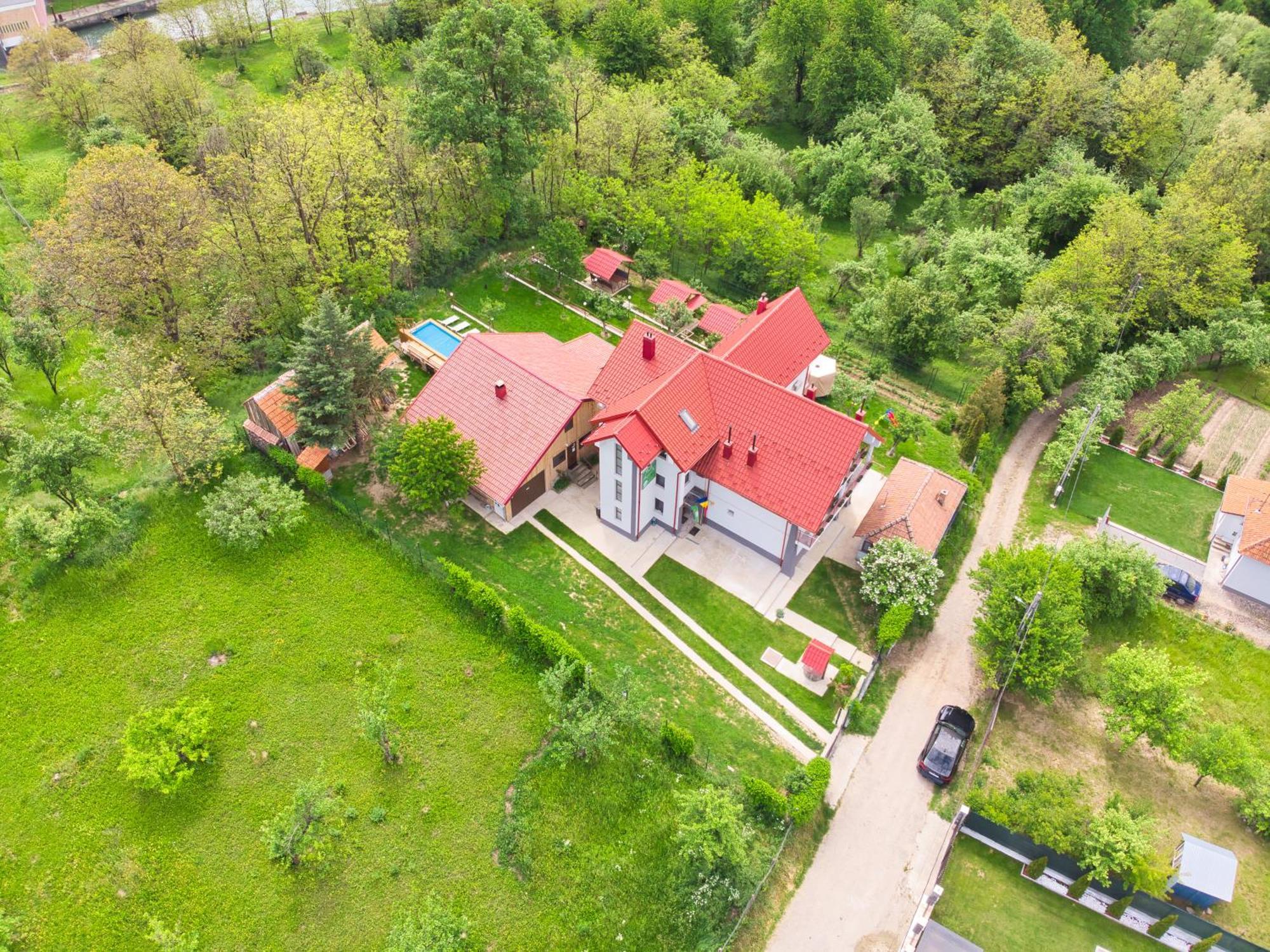 Perla Argesului, Ciubar, Piscina, Lift, Gratar, Cabana, Pensiuni, Hotel Cazare Transfagarasan Curtea De Arges Albestii de Arges Extérieur photo
